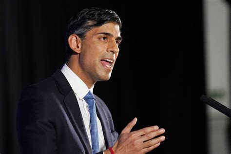 UK leader Rishi Sunak delays ban on new gas and diesel cars by 5 years in contentious climate shift